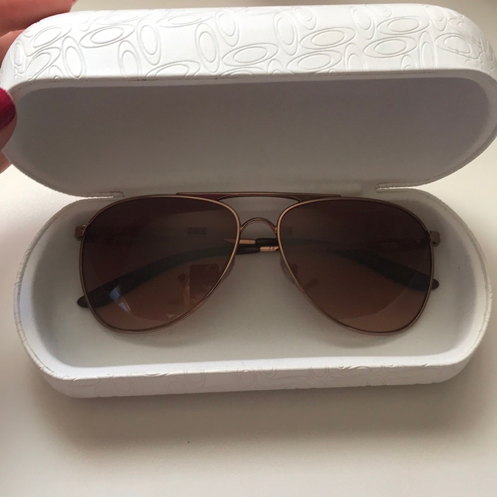 Oakley Daisy chain rose gold sunglasses
